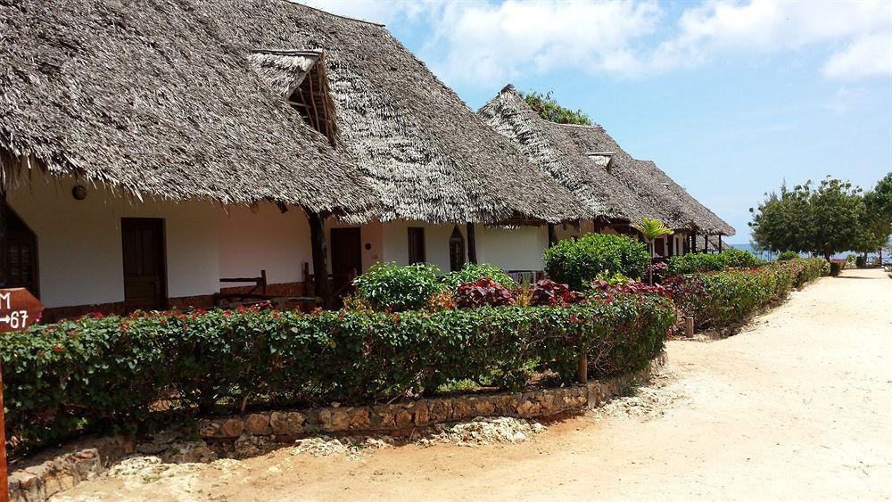 Baobab Beach Resort Nungwi Luaran gambar